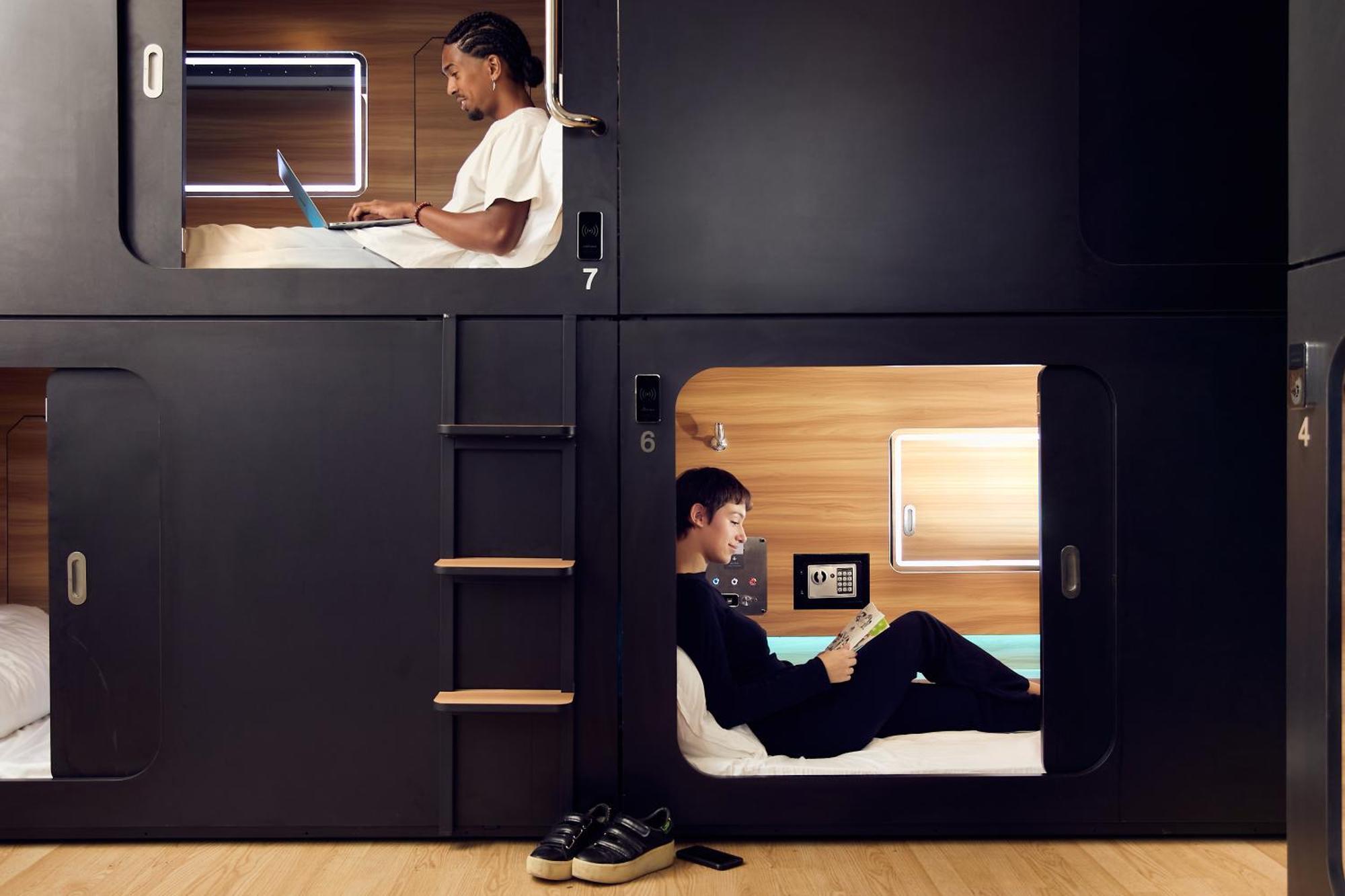 Capsule Hotel Montréal Exteriör bild