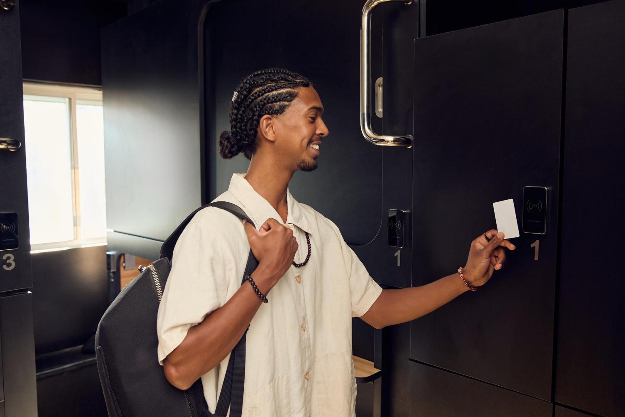 Capsule Hotel Montréal Exteriör bild